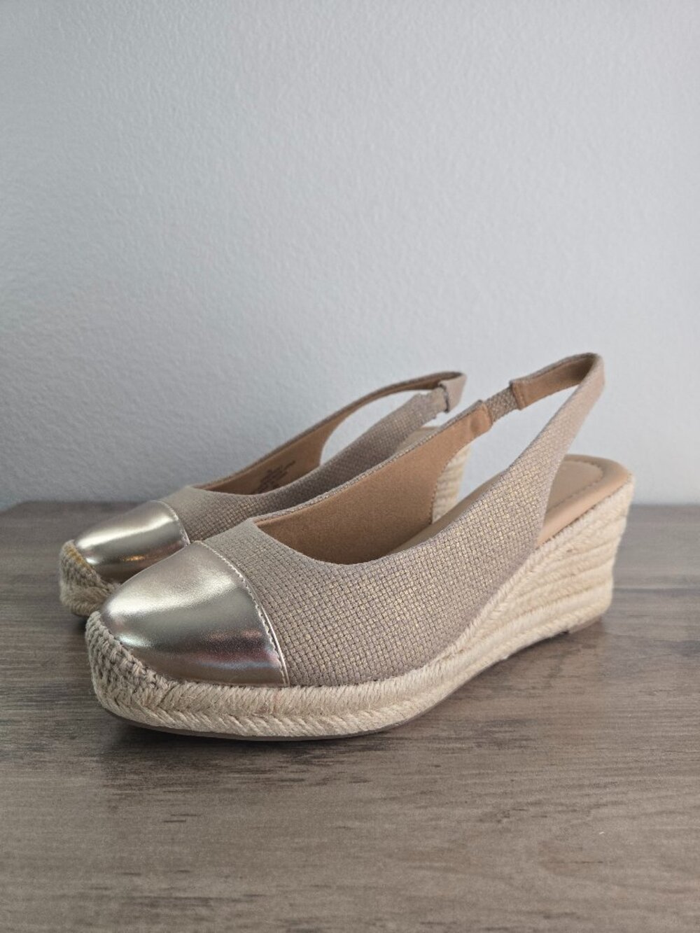 Easy Spirit Margie Platform Espadrille Wedge Slingbacks Beige Gold Size 7M